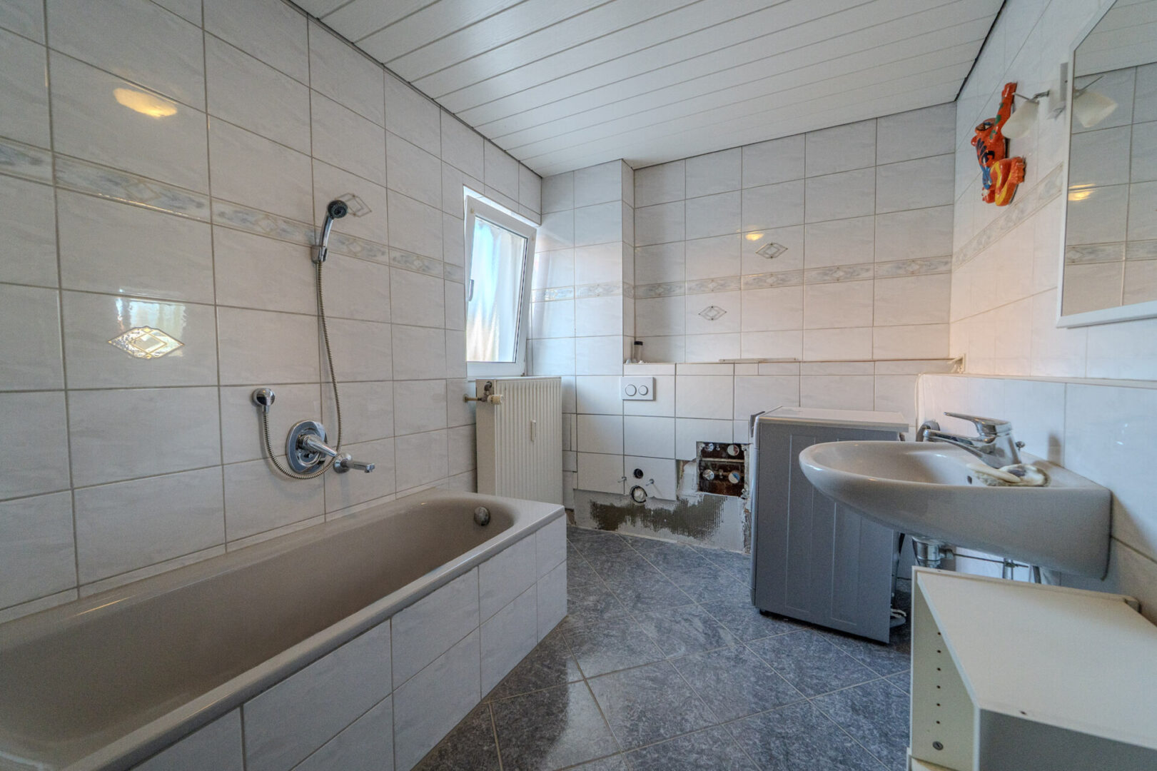 Badezimmer EG