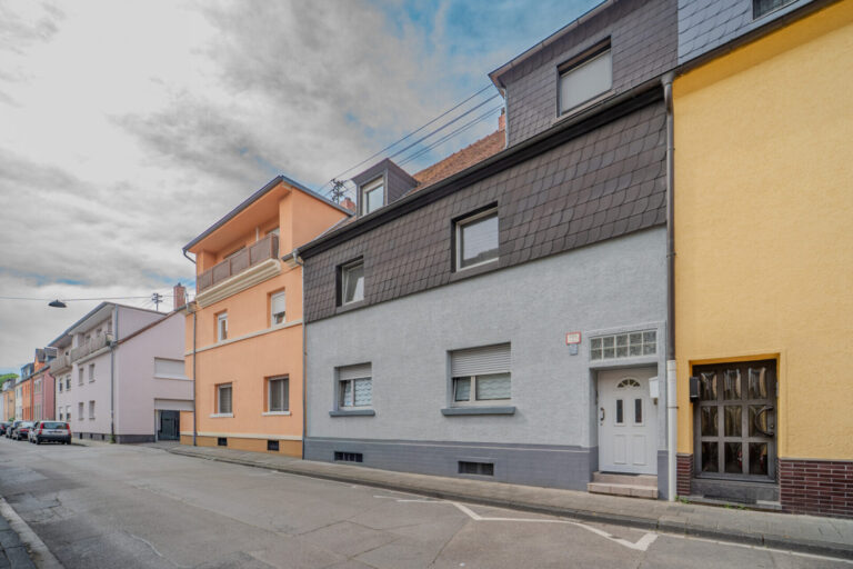 Straßenansicht