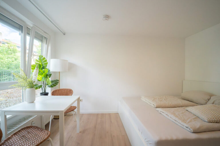 Wohn- / Schlafzimmer