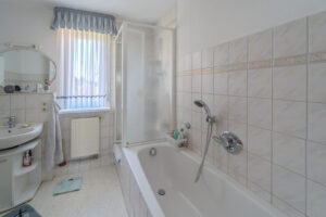Badezimmer 1OG