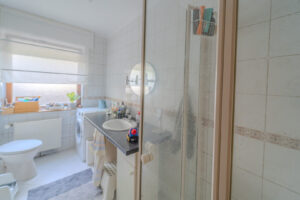 Badezimmer EG