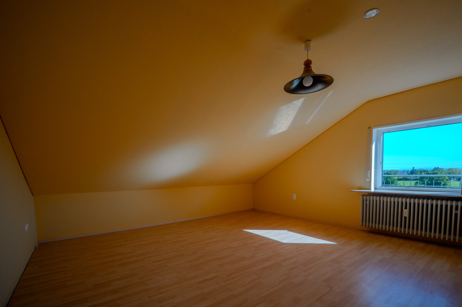 Schlafzimmer DG
