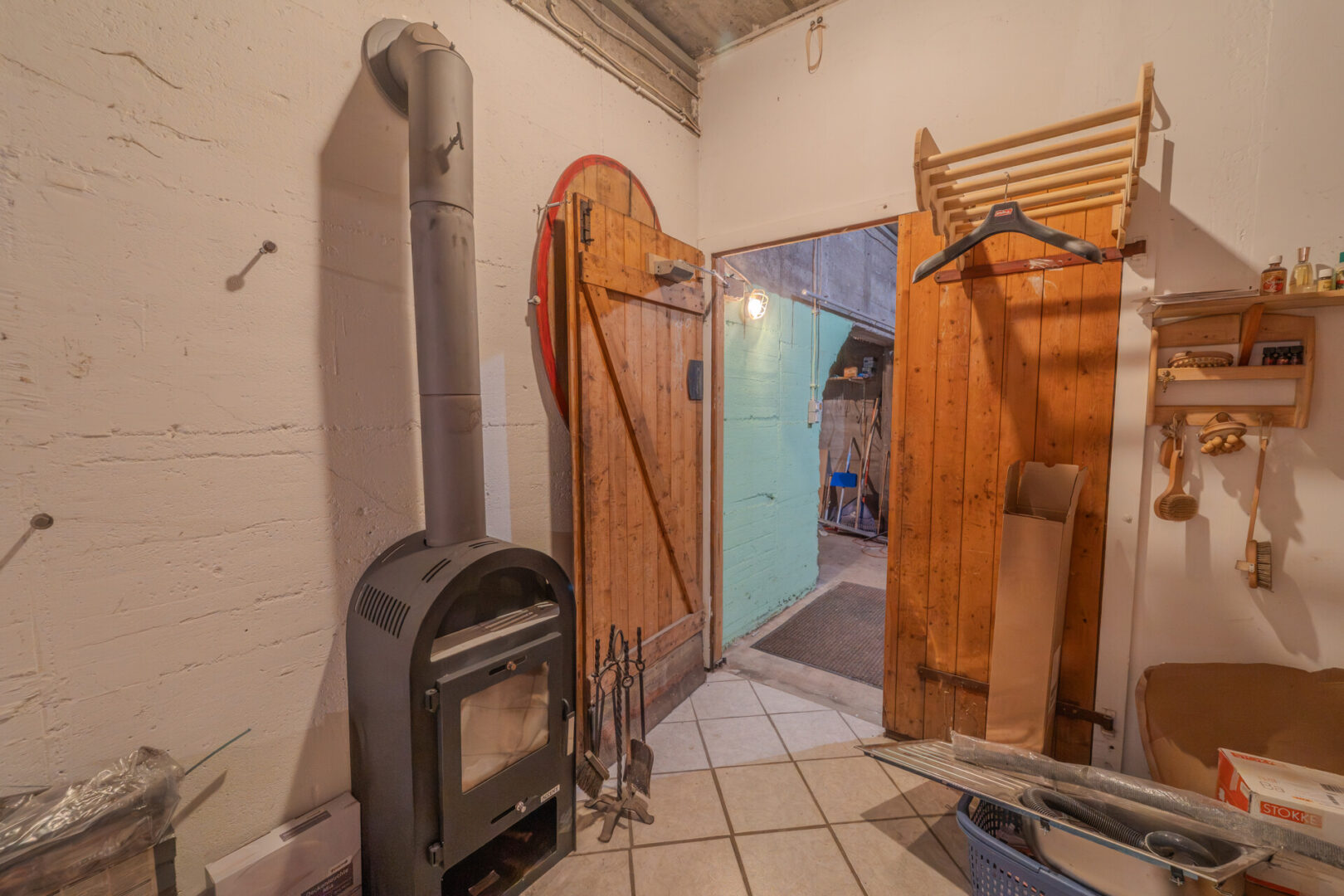 Kamin bei der Sauna UG