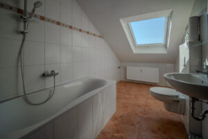Badezimmer DG