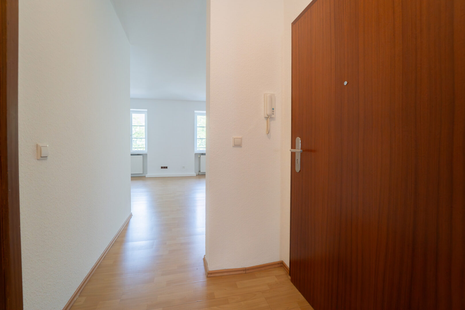 Flur Richtung Wohnzimmer