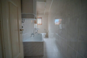 Badezimmer DG